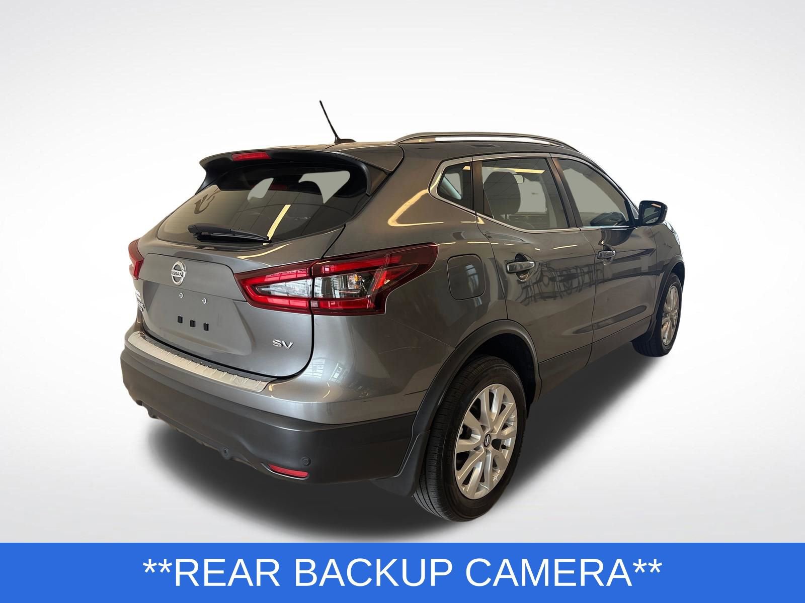 Used 2022 Nissan Rogue Sport SV FWD image 4