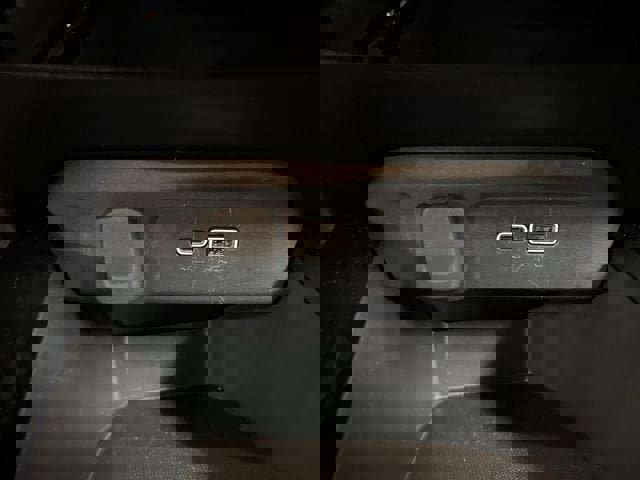 Used 2025 Chevrolet Trax LT w/ LT Convenience Package image 33