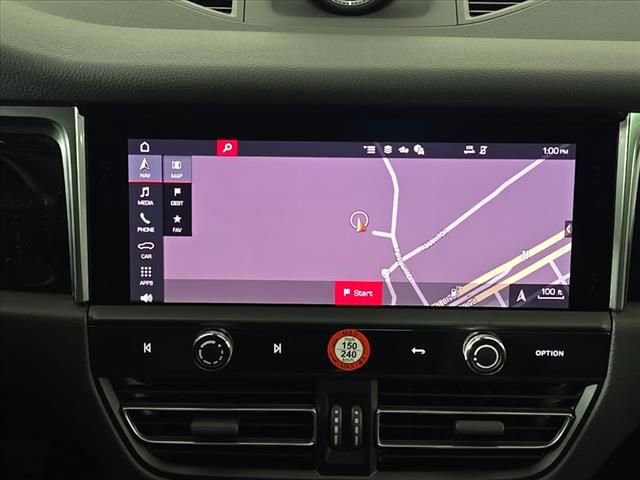 Certified 2025 Porsche Macan AWD/4WD image 19