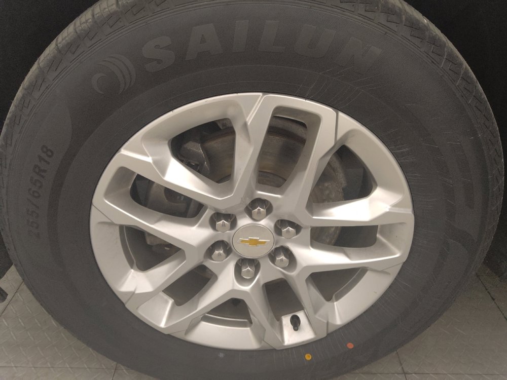 Used 2019 Chevrolet Traverse LT FWD image 31