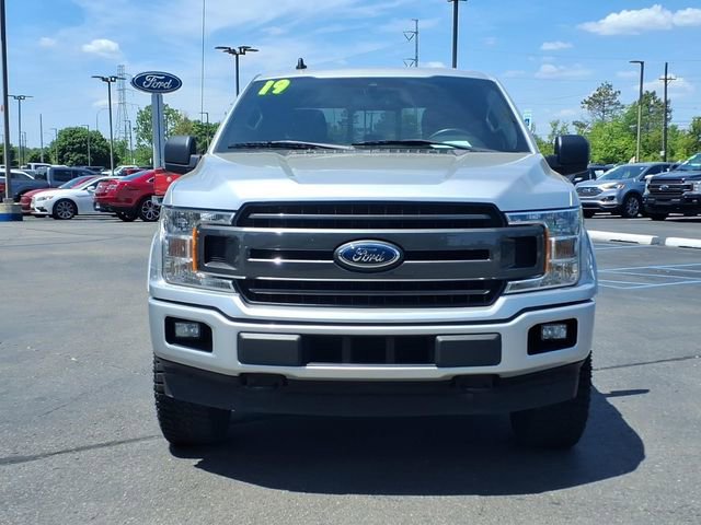 Used 2019 Ford F150 XLT w/ Equipment Group 302A Luxury AWD/4WD image 2