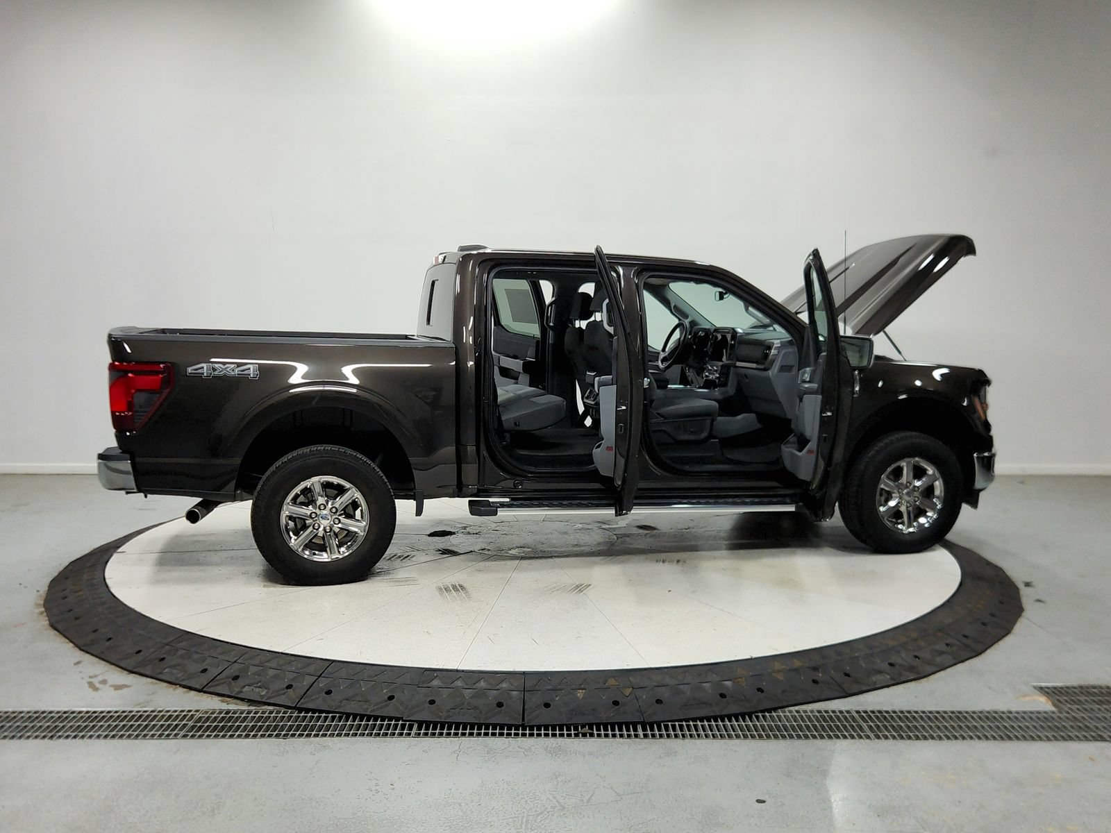Used 2024 Ford F150 XLT w/ Equipment Group 302A MID AWD/4WD image 17