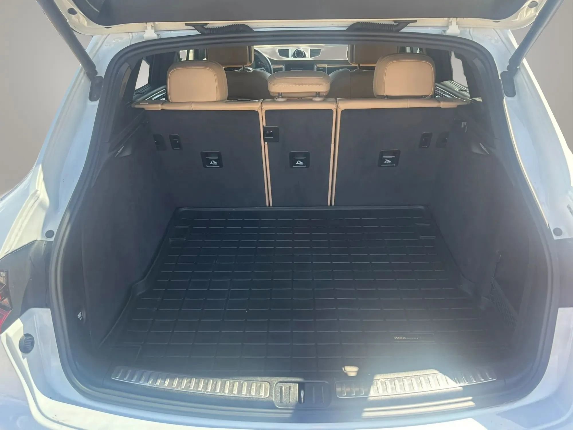 Used 2018 Porsche Macan S AWD/4WD image 7