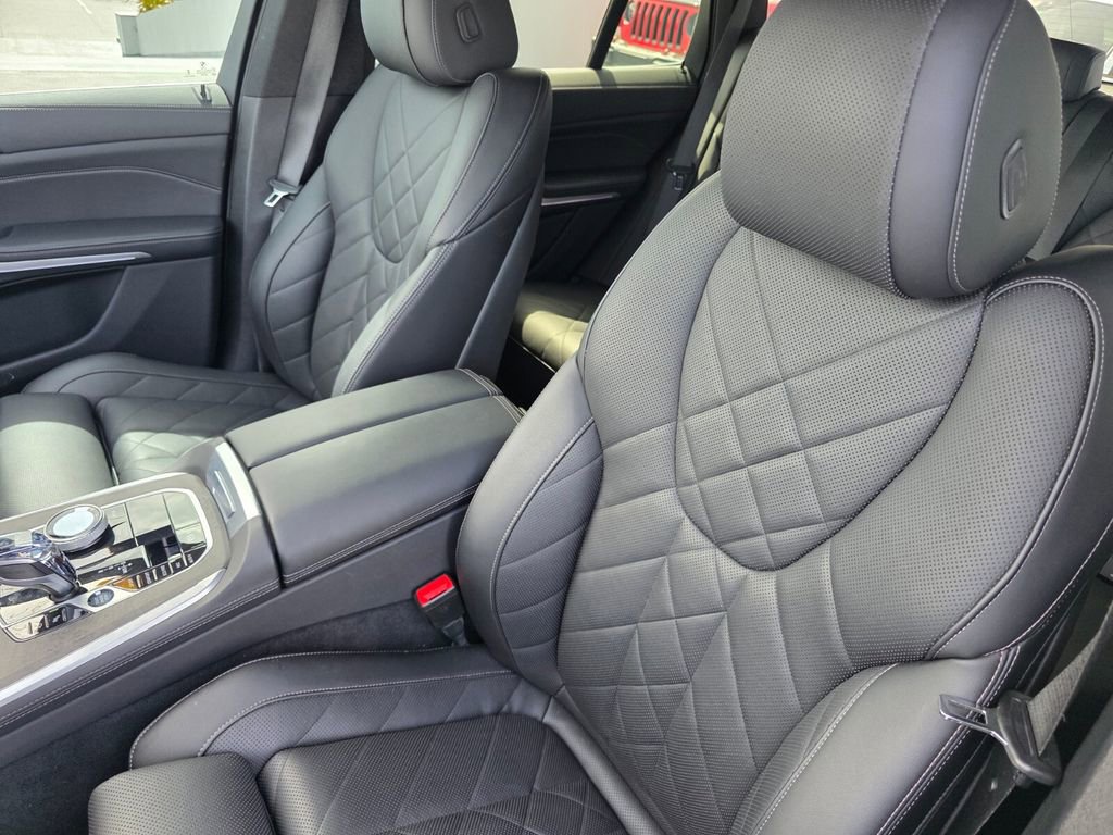 Certified 2023 BMW X5 xDrive40i w/ Premium Package AWD/4WD image 11