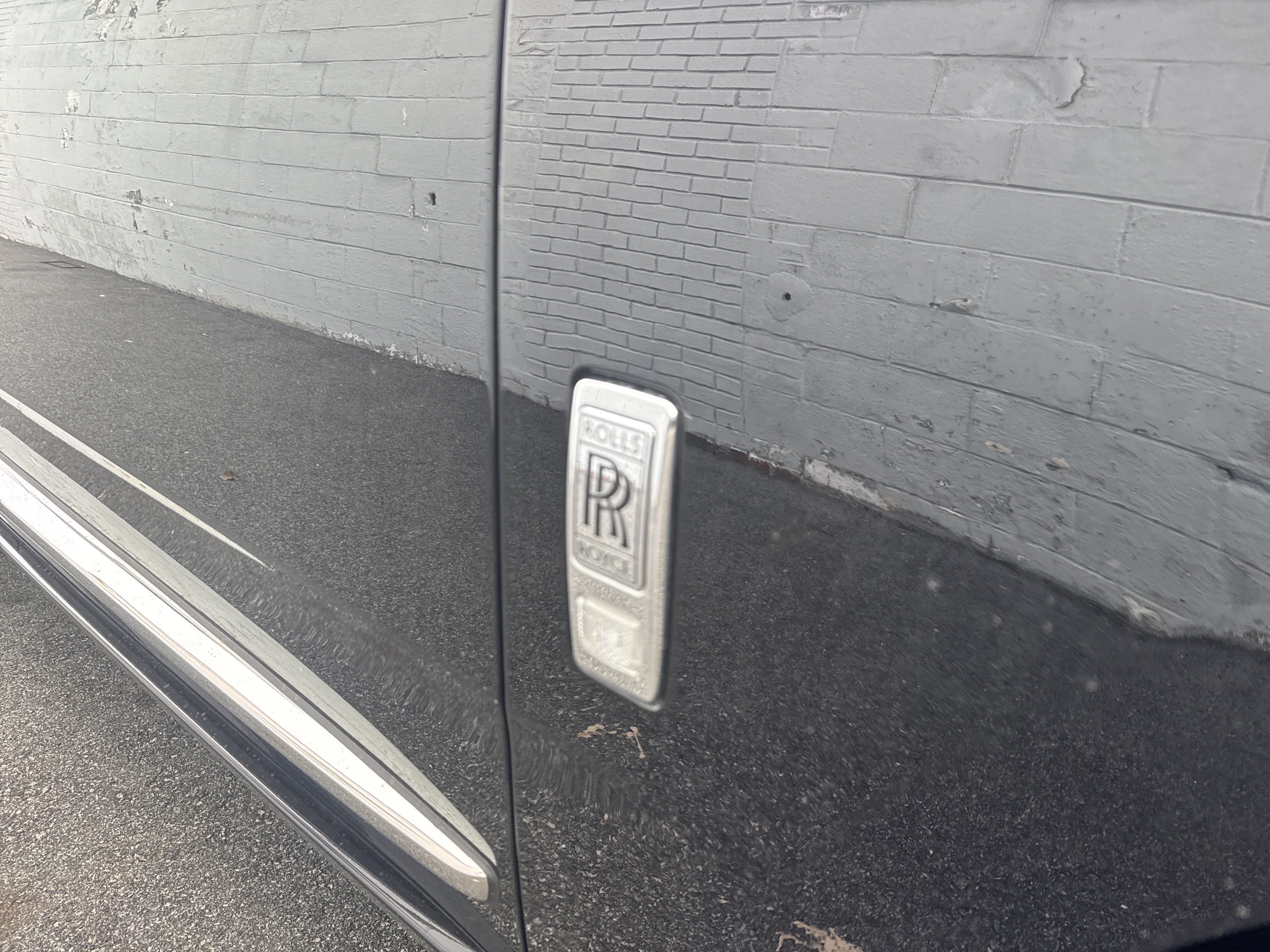 Certified 2025 Rolls-Royce Cullinan AWD/4WD image 33