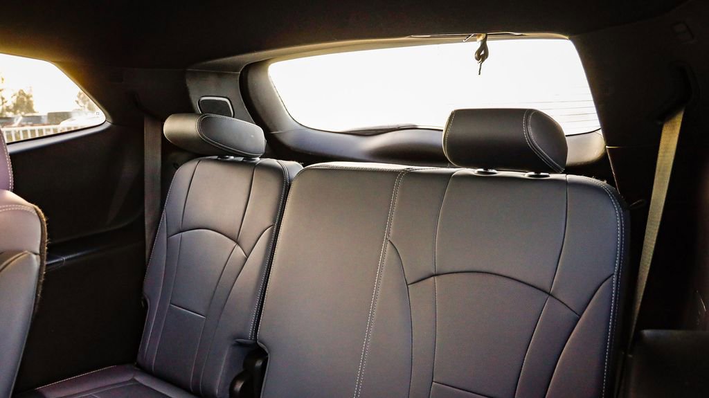 Used 2024 Buick Enclave Premium AWD/4WD image 23