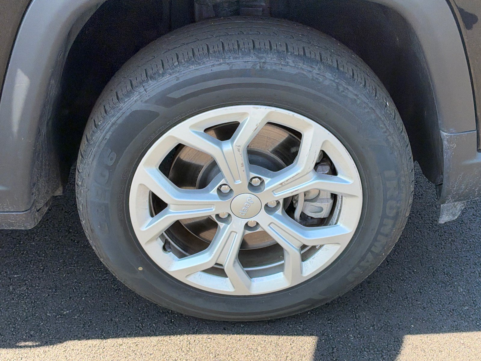 Used 2024 Jeep Compass Latitude AWD/4WD image 12
