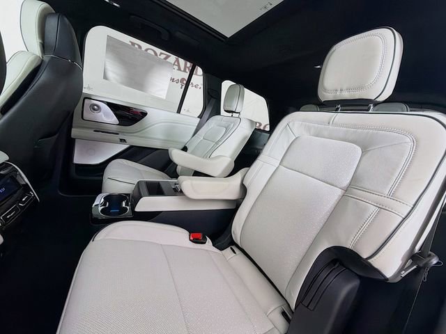 New 2026 Lincoln Aviator Black Label w/ Dynamic Handling Package image 26
