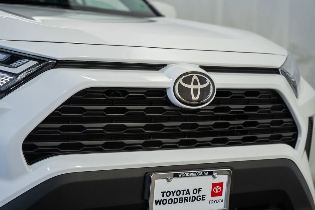 Used 2024 Toyota RAV4 LE image 9