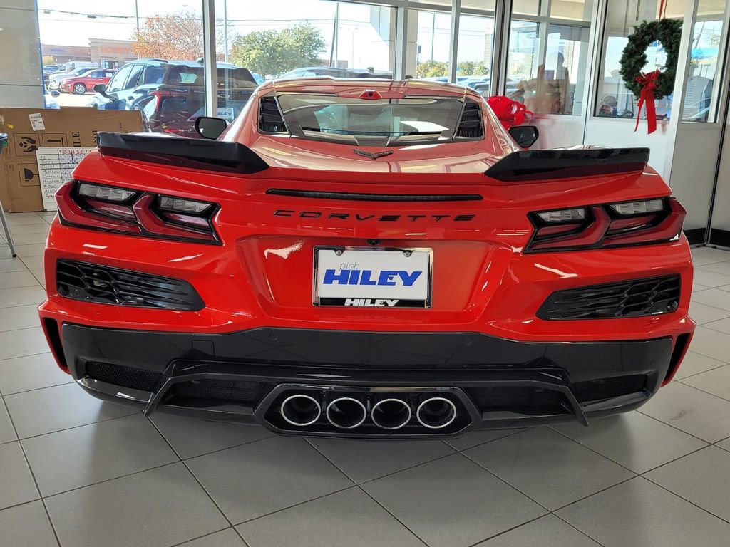 New 2026 Chevrolet Corvette Z06 video 2