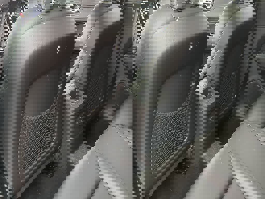 Certified 2025 Volvo XC60 T8 Core w/ Protection Package Premier image 17