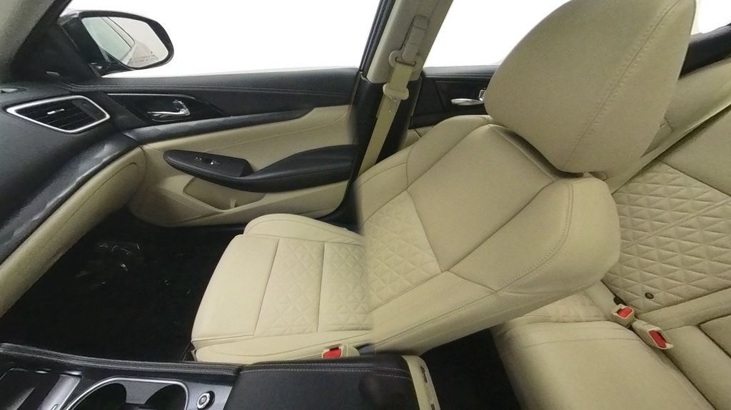 Certified 2021 Nissan Maxima Platinum w/ Sport Mat Group FWD image 31
