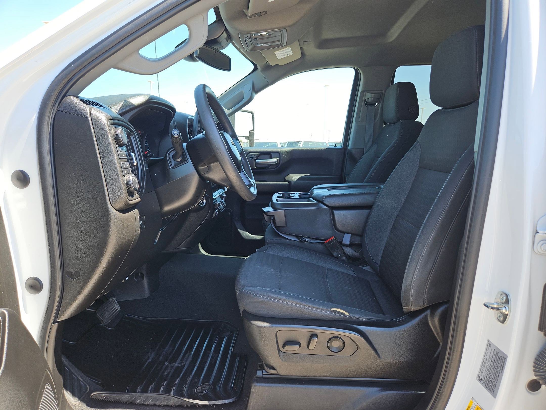 Used 2024 Chevrolet Silverado 2500 Custom w/ Custom Value Package image 9