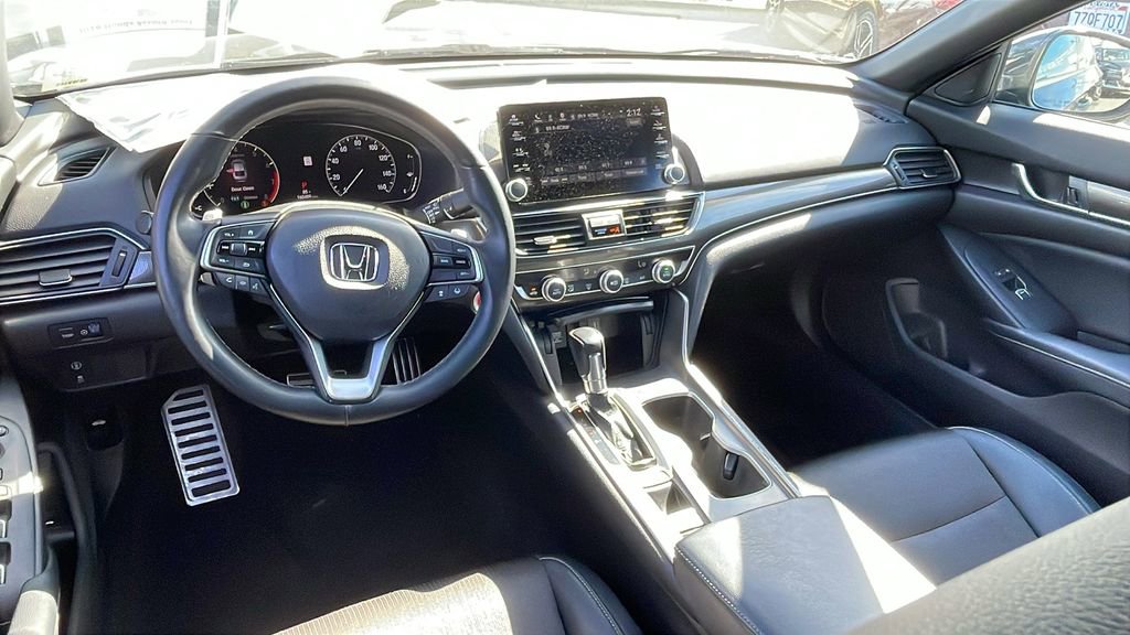 Used 2018 Honda Accord Sport image 14