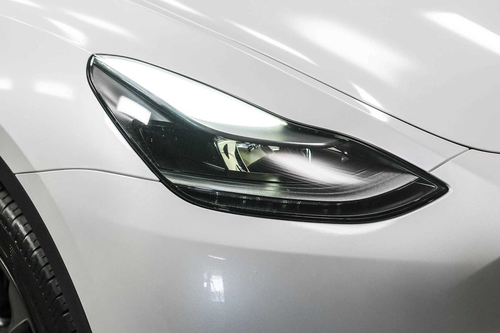 Used 2023 Tesla Model Y Long Range AWD/4WD image 14