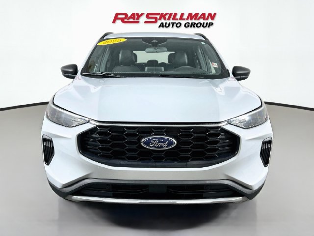 Used 2025 Ford Escape ST-Line AWD/4WD image 2