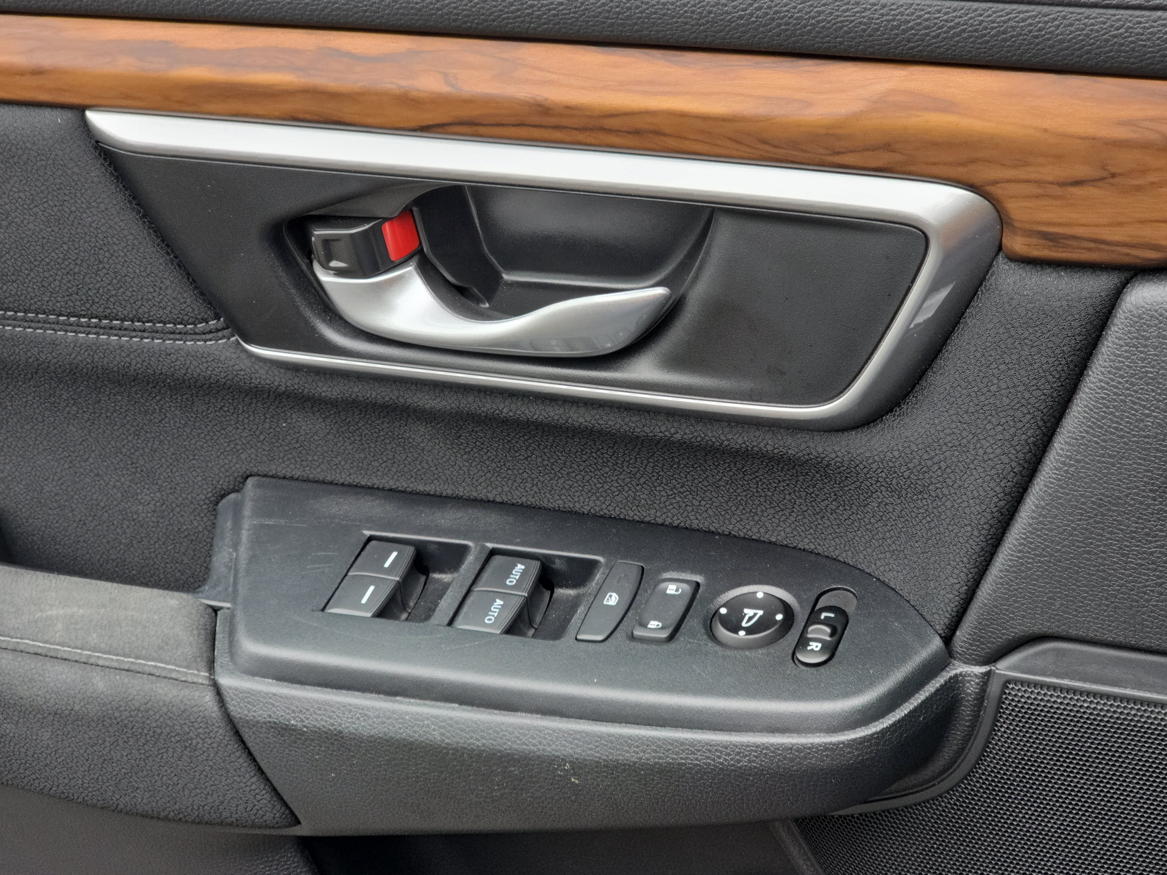 Used 2020 Honda CR-V EX image 27