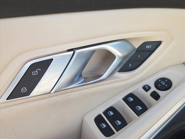 Used 2019 BMW 330i Sedan w/ Driving Assistance Package image 11