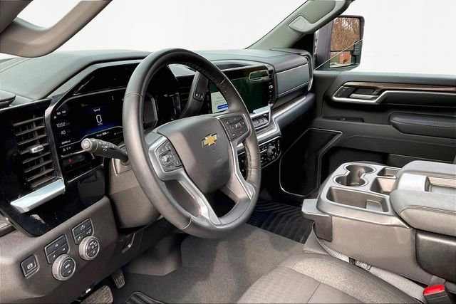 Used 2025 Chevrolet Silverado 2500 LT w/ Convenience Package image 12