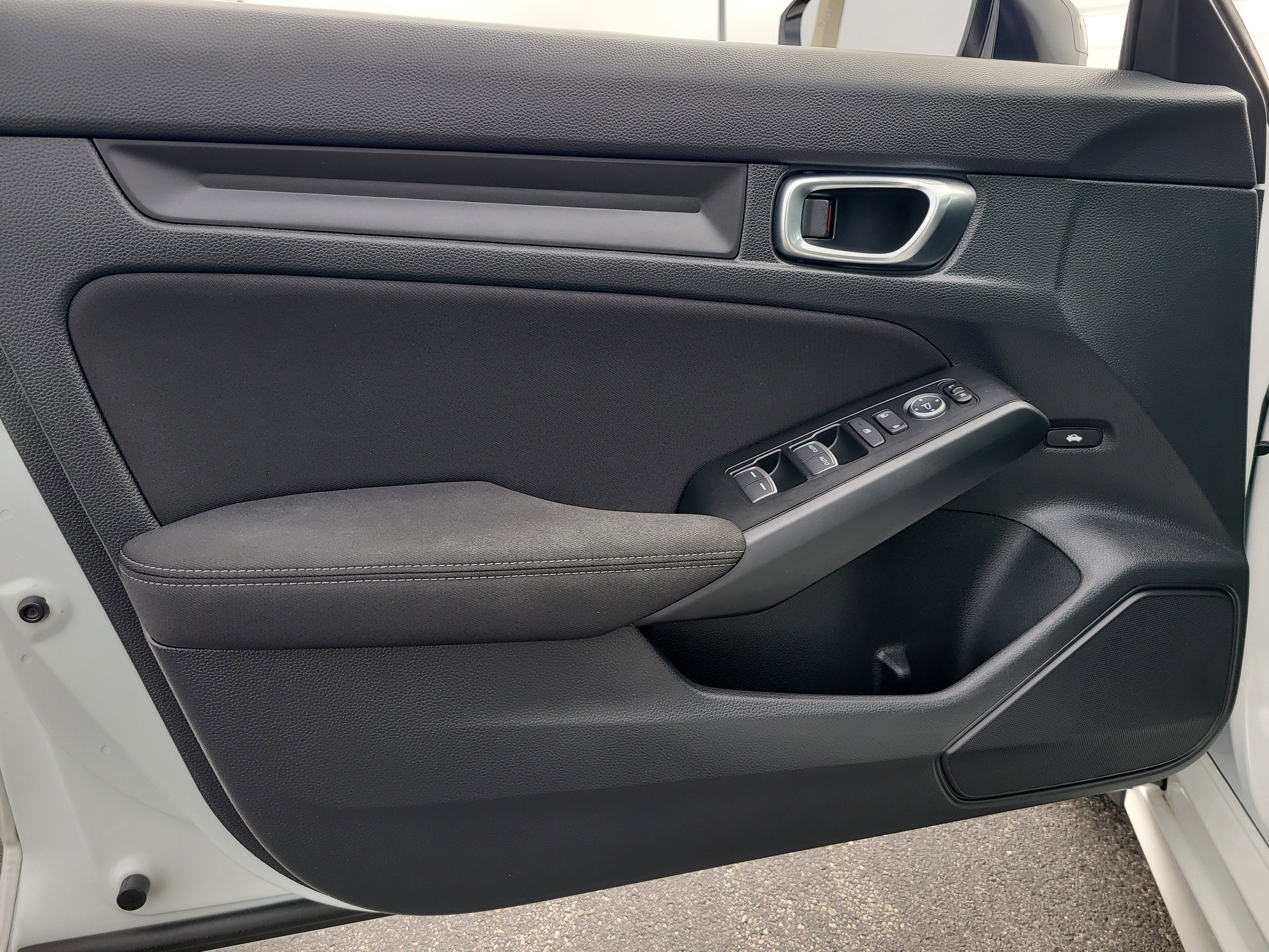 Used 2025 Honda Civic Sport image 14