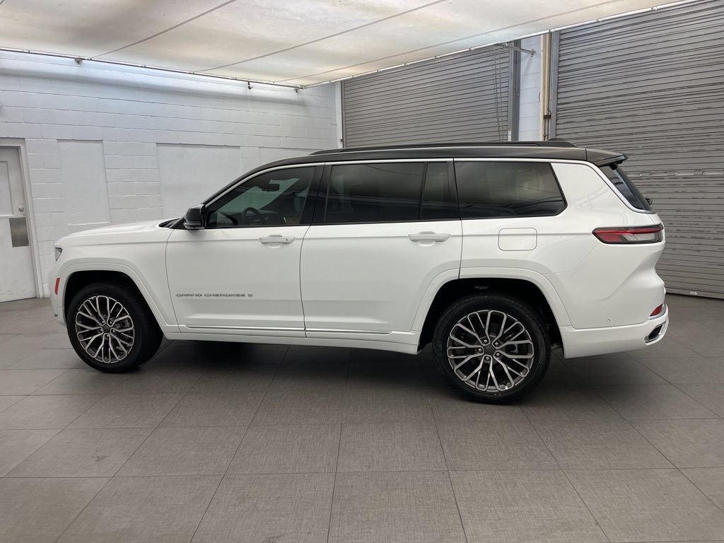 New 2025 Jeep Grand Cherokee L Summit AWD/4WD image 9