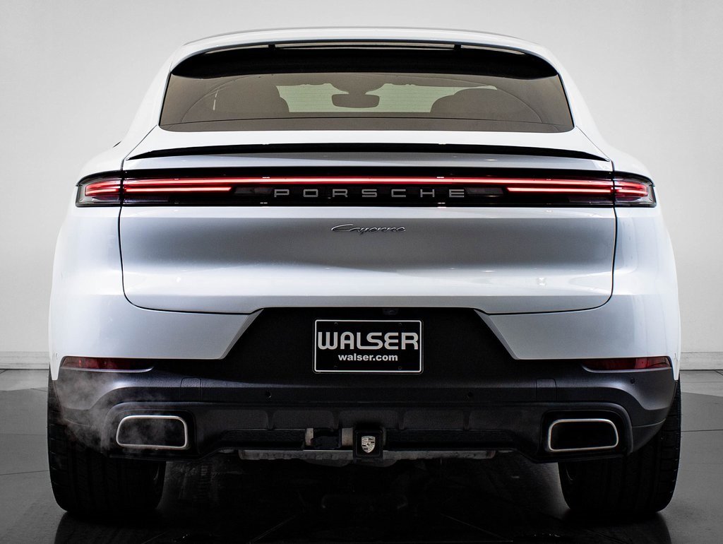 Certified 2024 Porsche Cayenne Coupe image 7