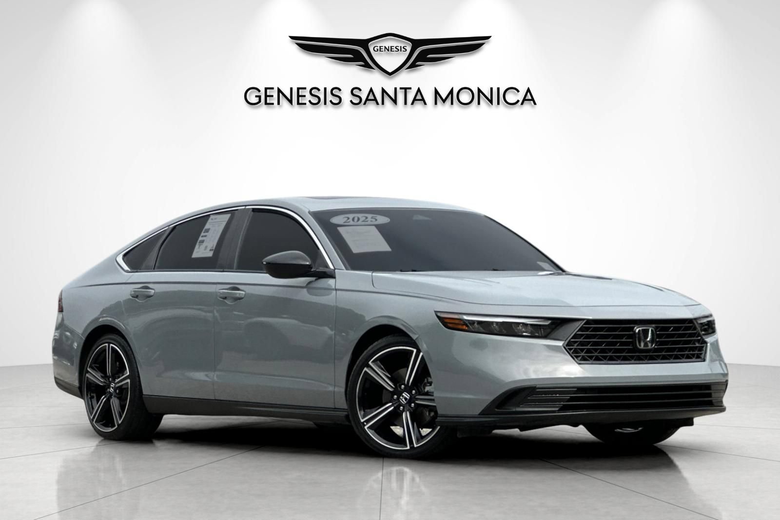 Used 2025 Honda Accord Sport image 2