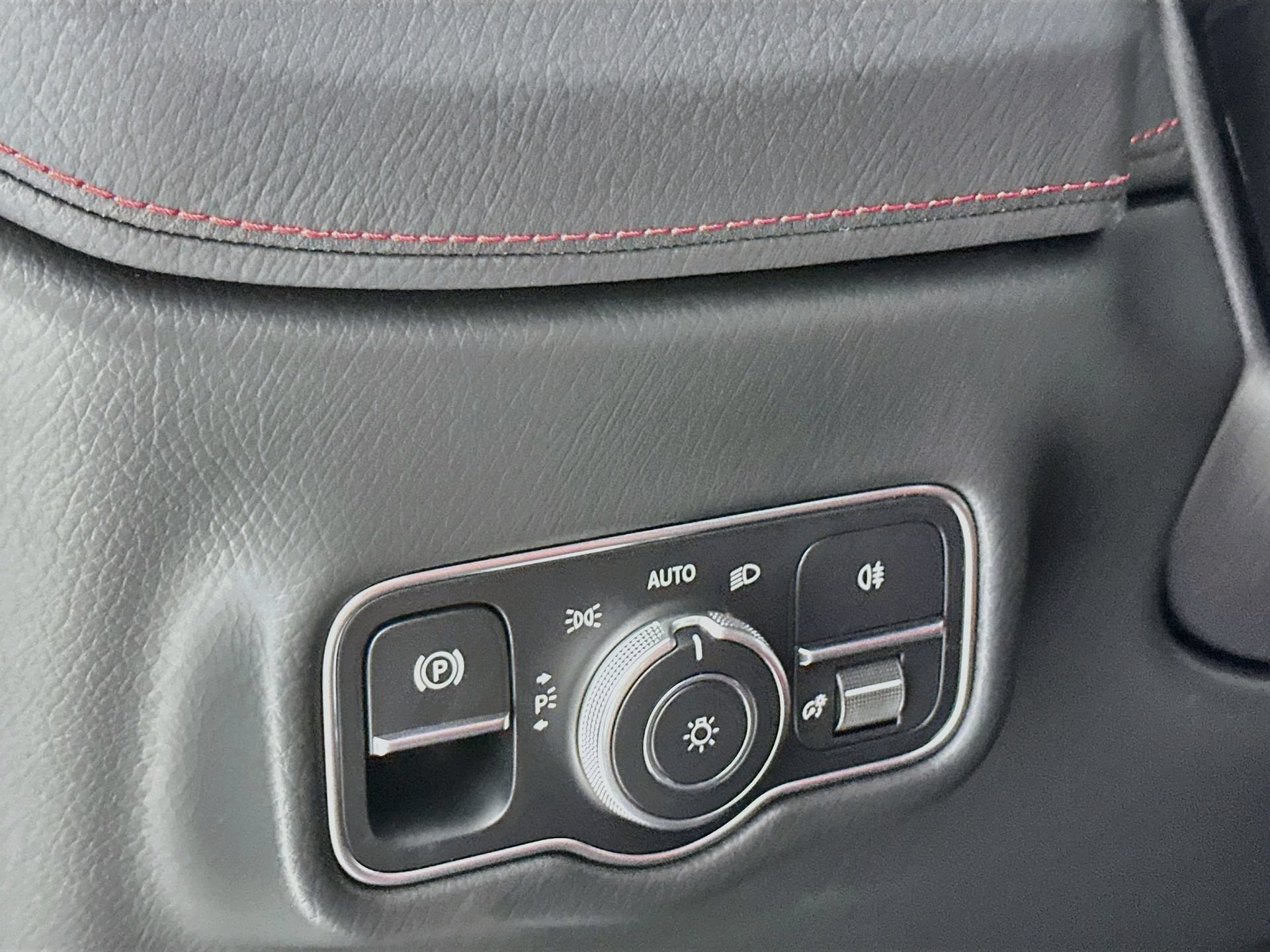 New 2027 Mercedes-Benz G 63 AMG 4MATIC image 11