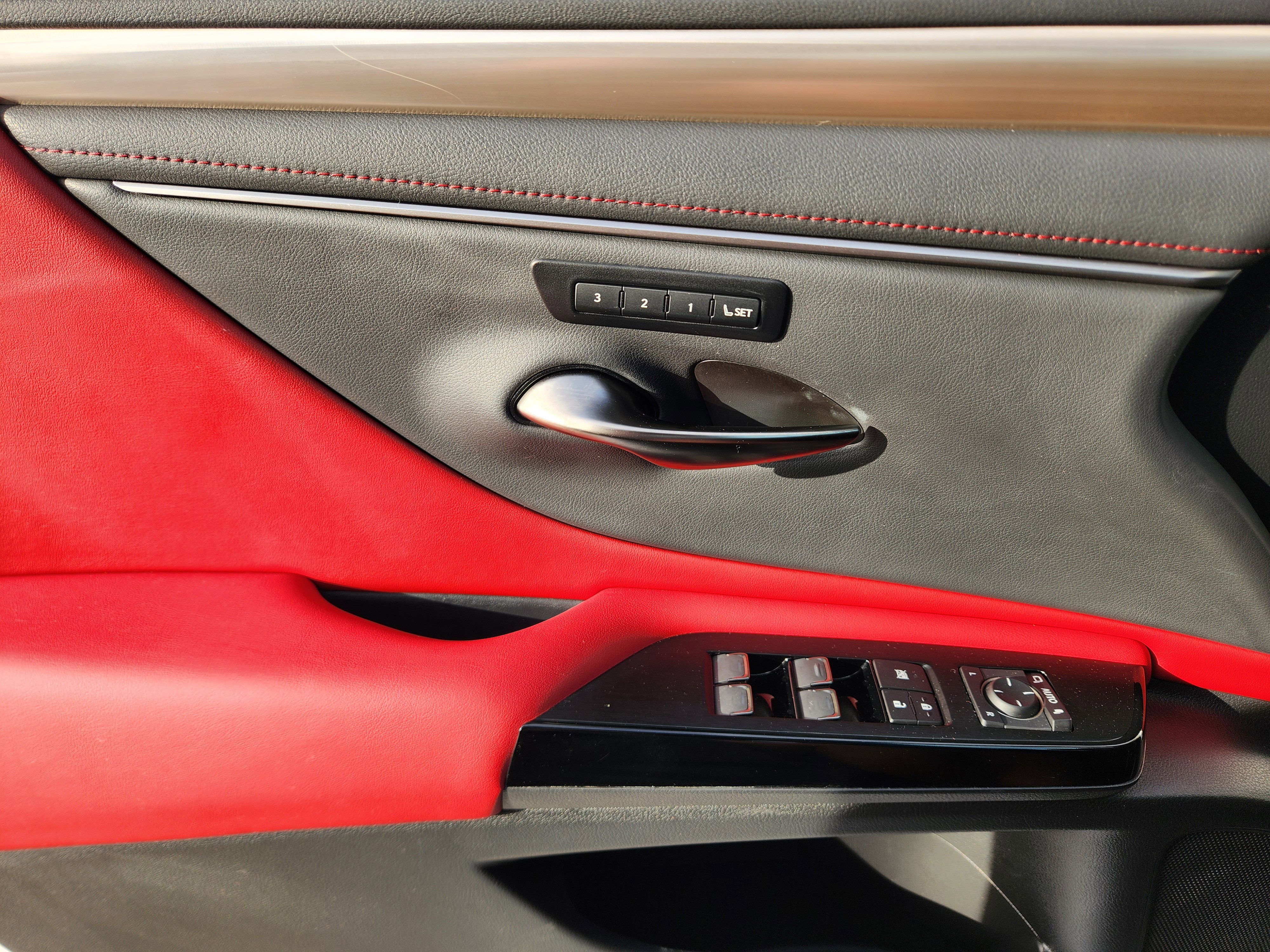 Used 2023 Lexus ES 350 F Sport w/ Accessory Package (Z1) image 30