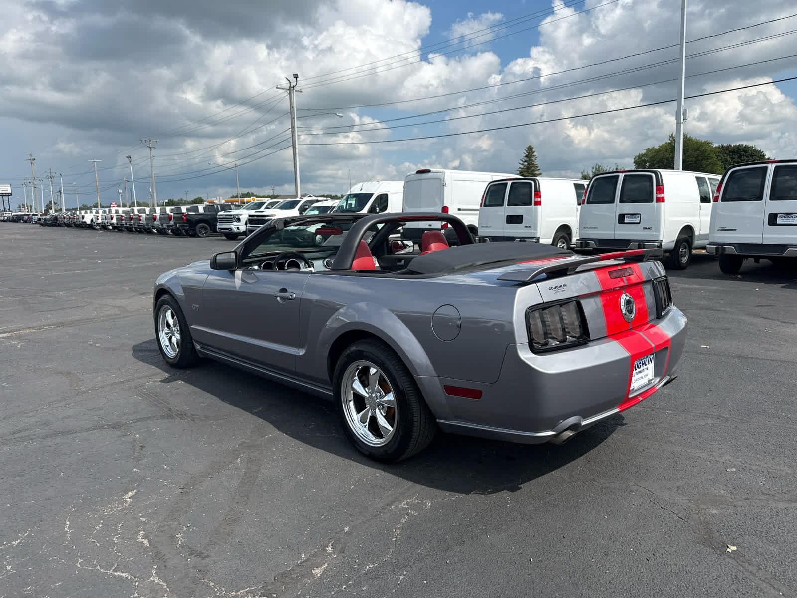 Used 2006 Ford Mustang GT RWD image 3