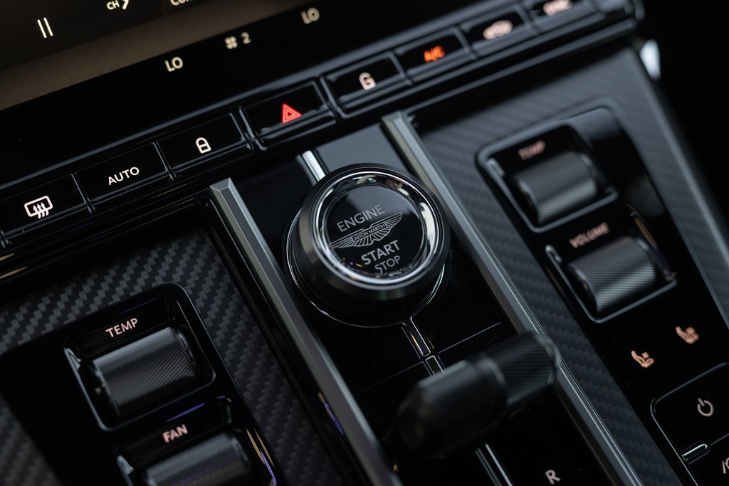 New 2026 Aston Martin V8 Vantage Volante image 25