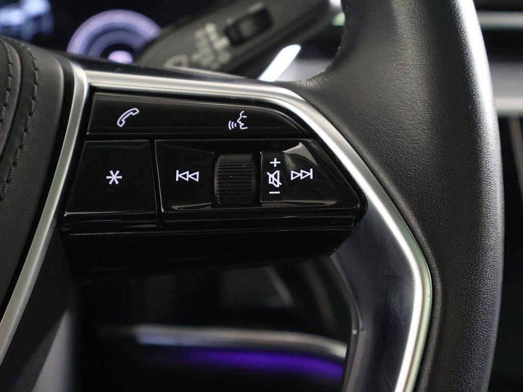 Used 2021 Audi A8 L 3.0T w/ Executive Plus Package image 47