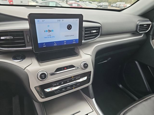 Used 2023 Ford Explorer XLT w/ Equipment Group 202A image 25