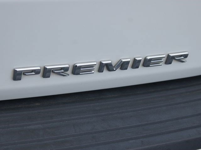 Used 2023 Chevrolet Suburban Premier image 18