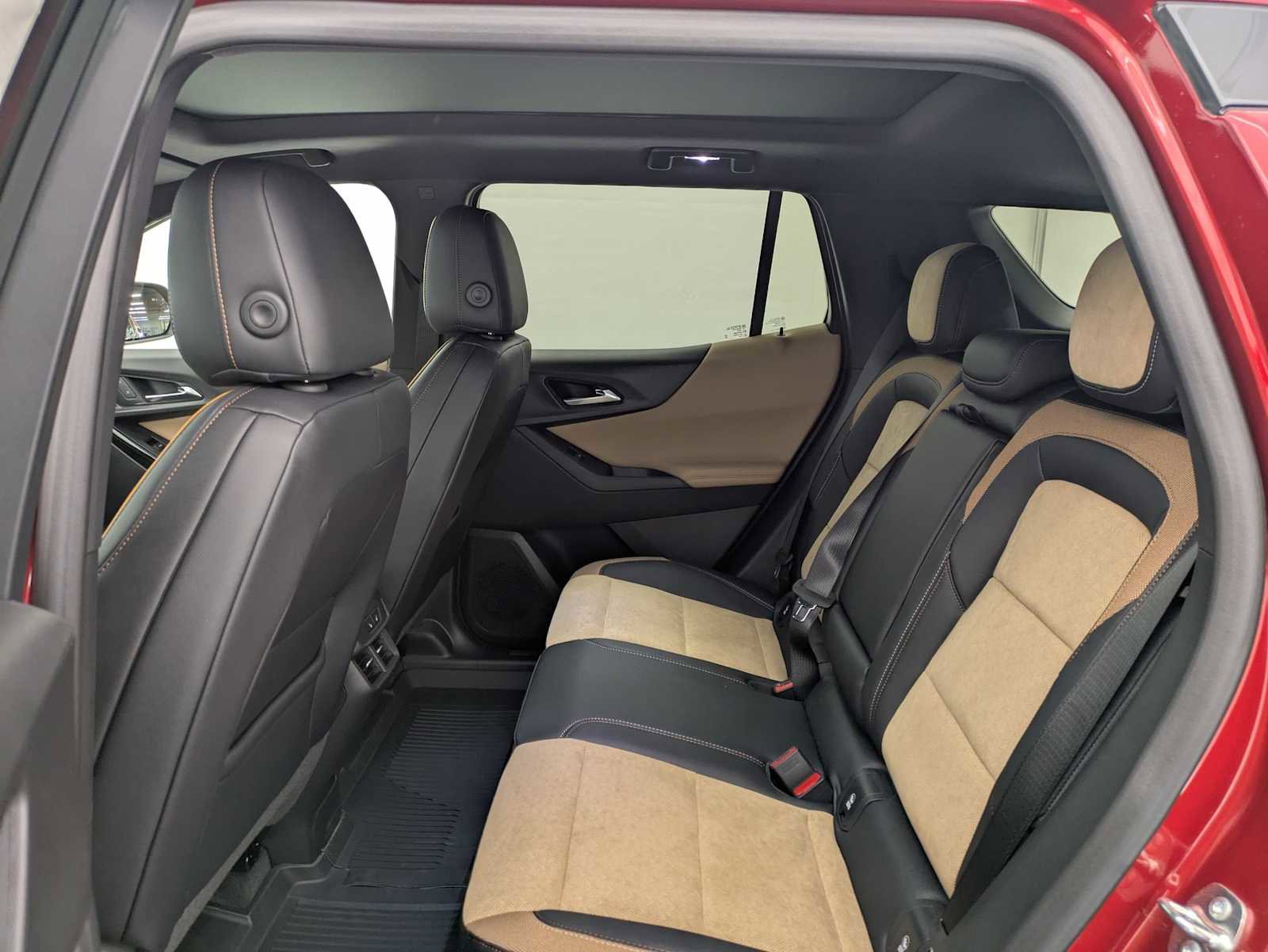 New 2026 Chevrolet Equinox ACTIV AWD/4WD image 21