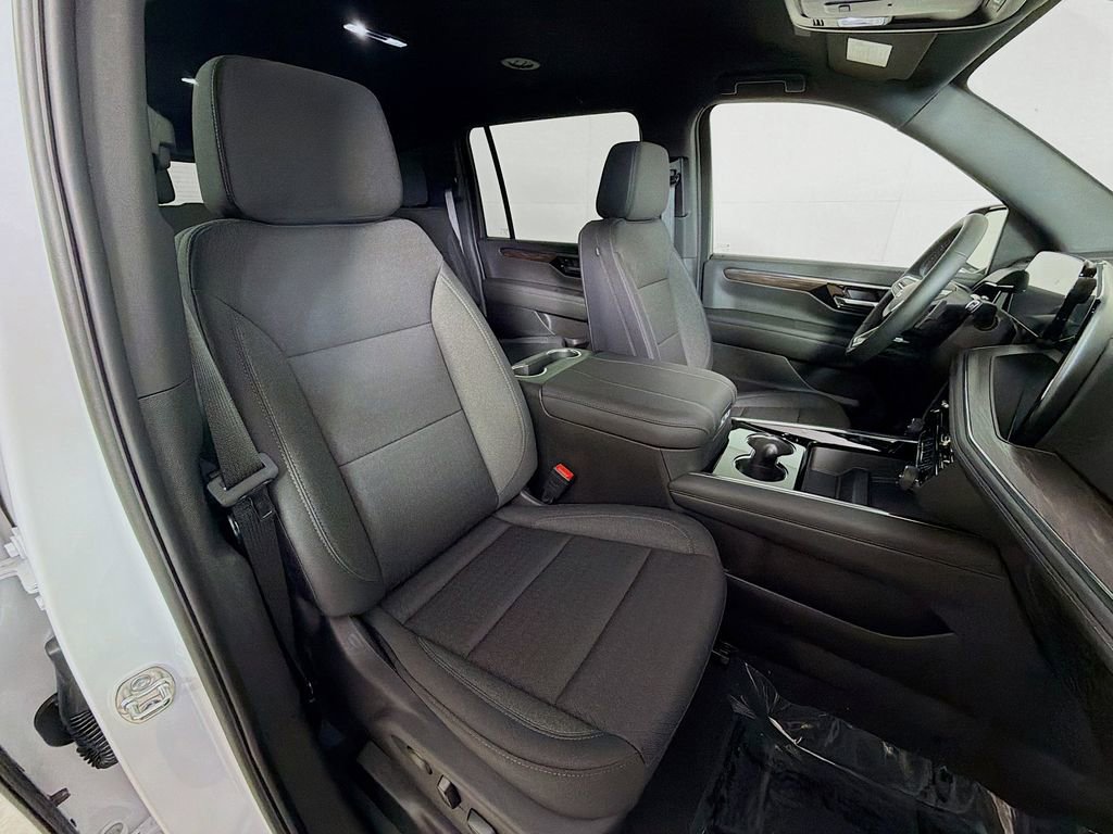 New 2026 Chevrolet Suburban LS w/ Max Trailering Package AWD/4WD image 24