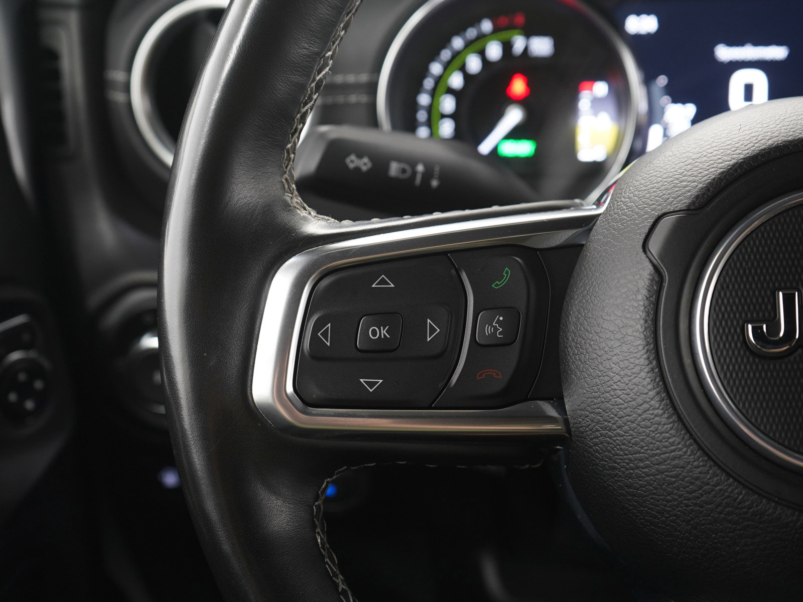 Used 2023 Jeep Wrangler Unlimited Rubicon 4xe w/ Safety Group image 24