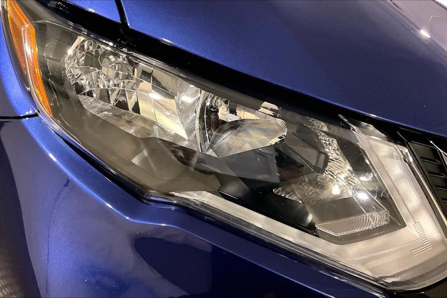 Used 2020 Nissan Rogue SV AWD/4WD image 25
