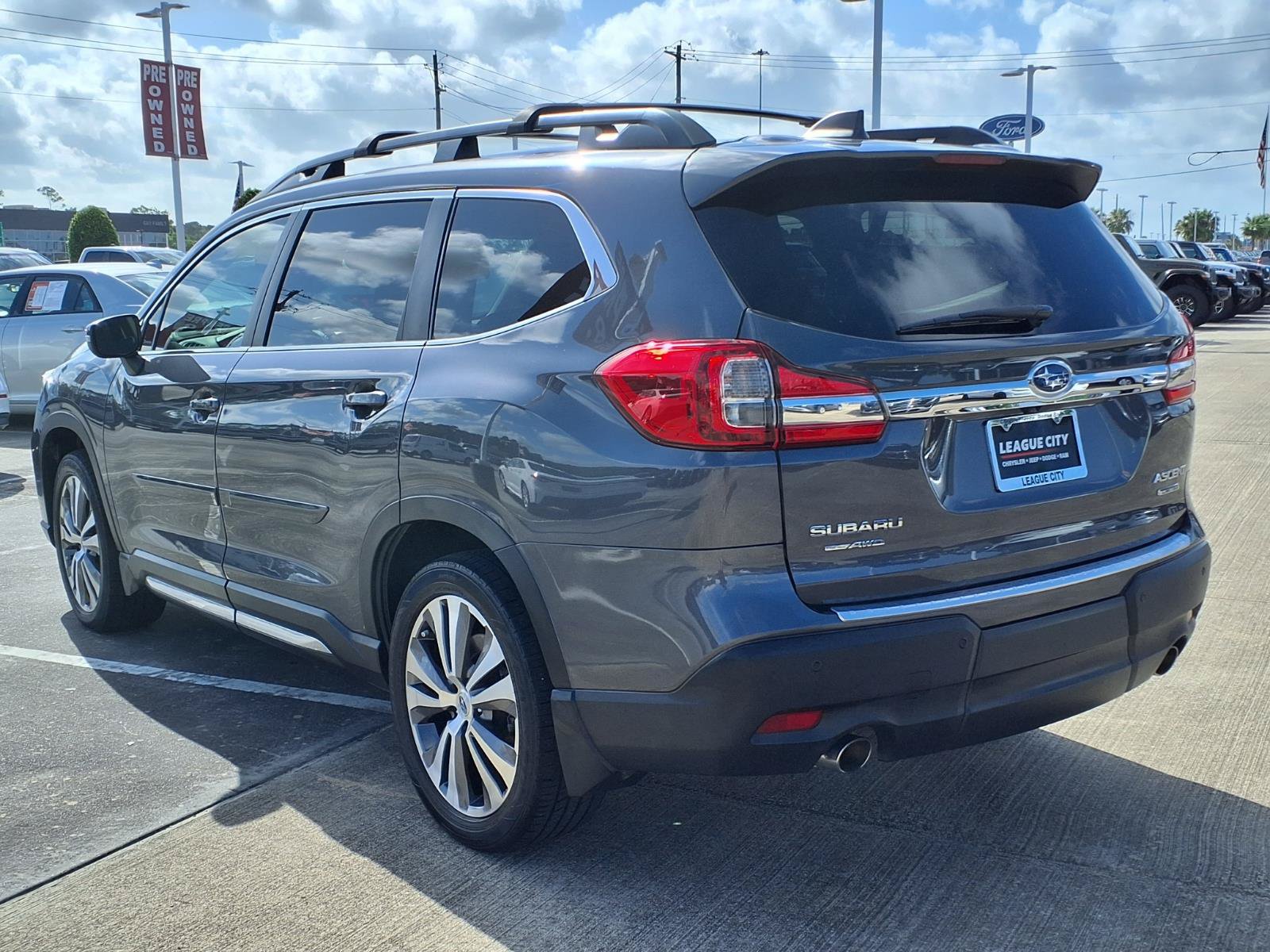 Used 2021 Subaru Ascent Limited w/ Technology Package AWD/4WD image 2