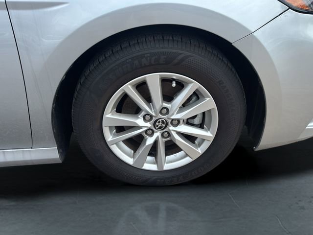 Used 2025 Toyota Camry LE image 9