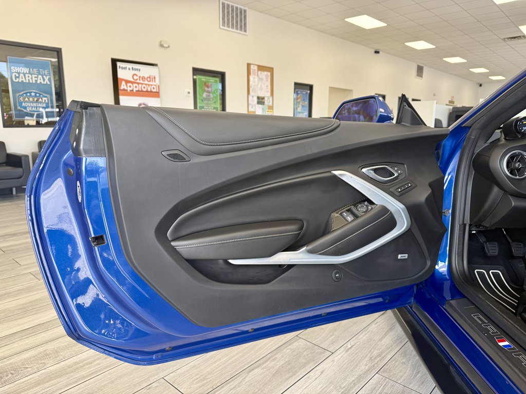 Used 2019 Chevrolet Camaro SS RWD image 15