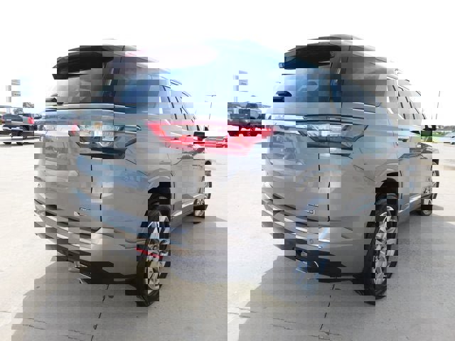 Used 2018 Chevrolet Traverse Premier w/ Driver Confidence II Package image 4