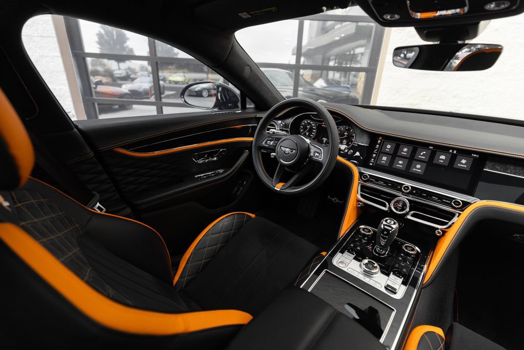 Used 2024 Bentley Flying Spur W12 AWD/4WD image 2