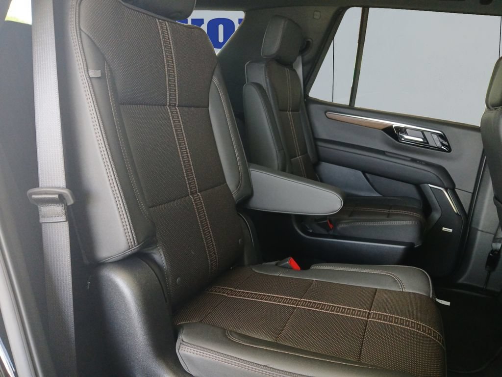New 2026 Chevrolet Tahoe High Country w/ Sun And Tow Package AWD/4WD image 18