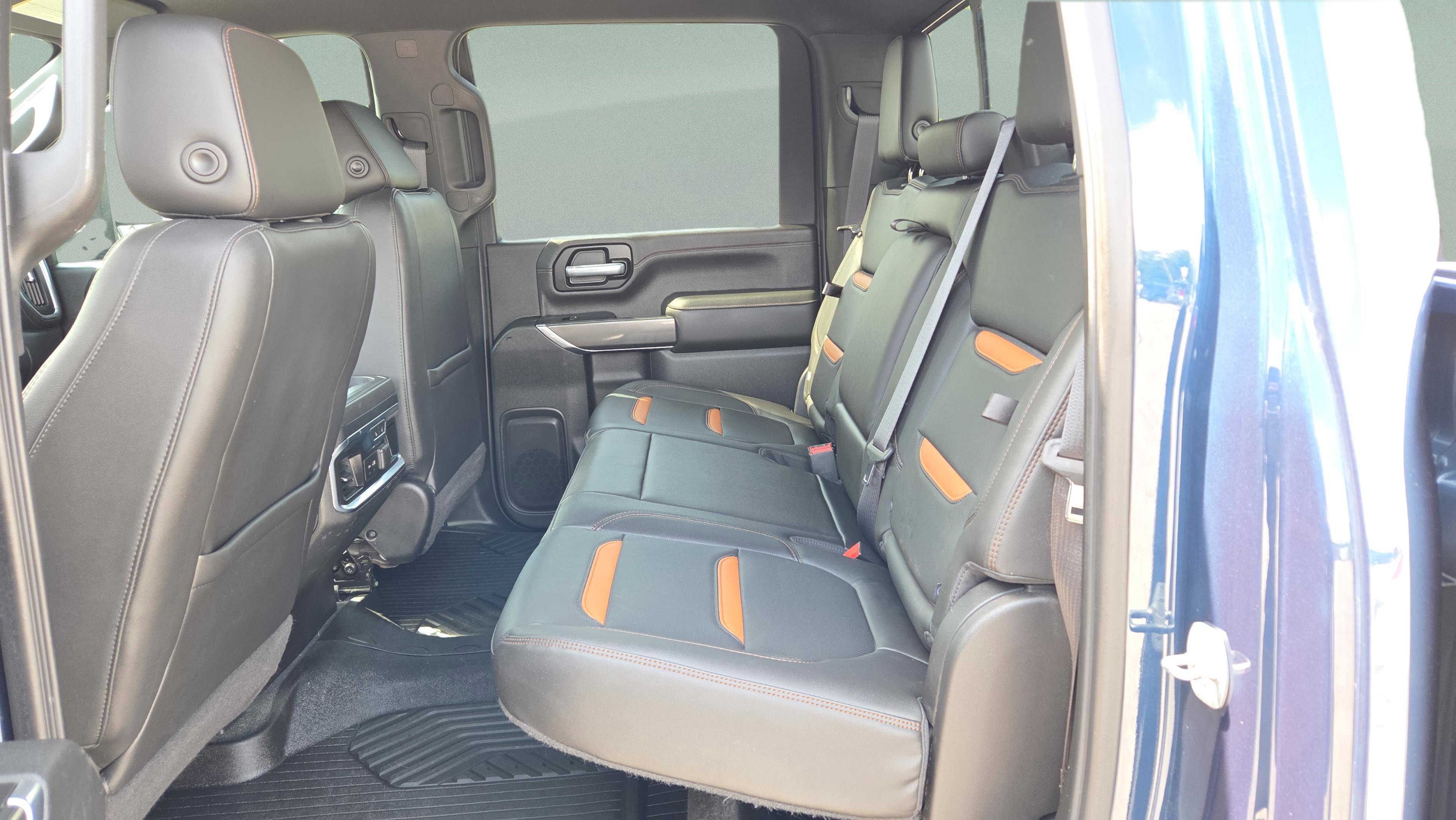 Used 2020 GMC Sierra 2500 AT4 w/ AT4 Premium Package AWD/4WD image 10