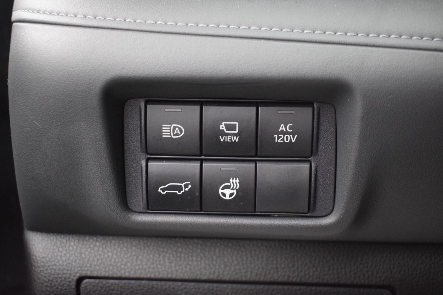 Used 2025 Toyota Highlander Platinum AWD/4WD image 20