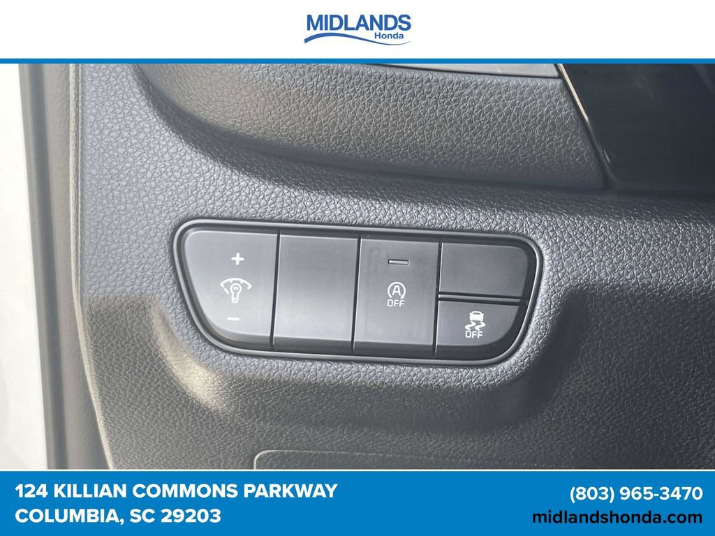 Used 2024 Kia Seltos S AWD/4WD image 16