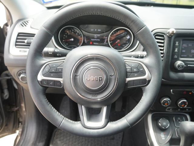 Used 2017 Jeep Compass Sport w/ Cold Weather Group AWD/4WD image 22