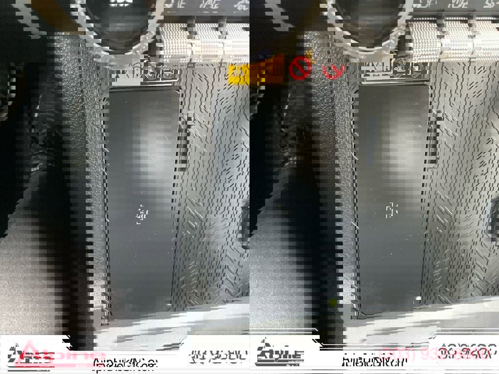 Used 2024 Toyota Tacoma Limited image 17