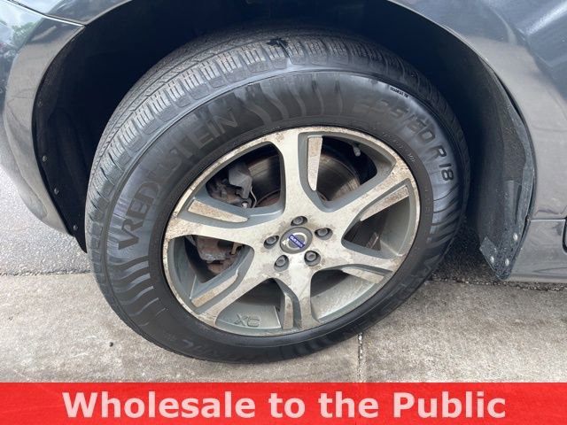 Used 2015 Volvo XC60 T6 w/ Proximity Package AWD/4WD image 45